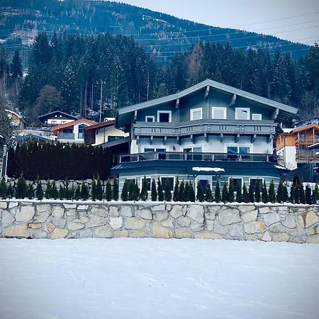 In Neukirchen Near Lift * Wald im Pinzgau